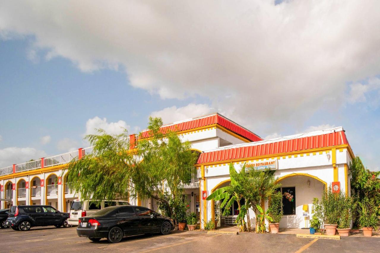 Hotel O Houston East Channelview I-10 Exteriör bild